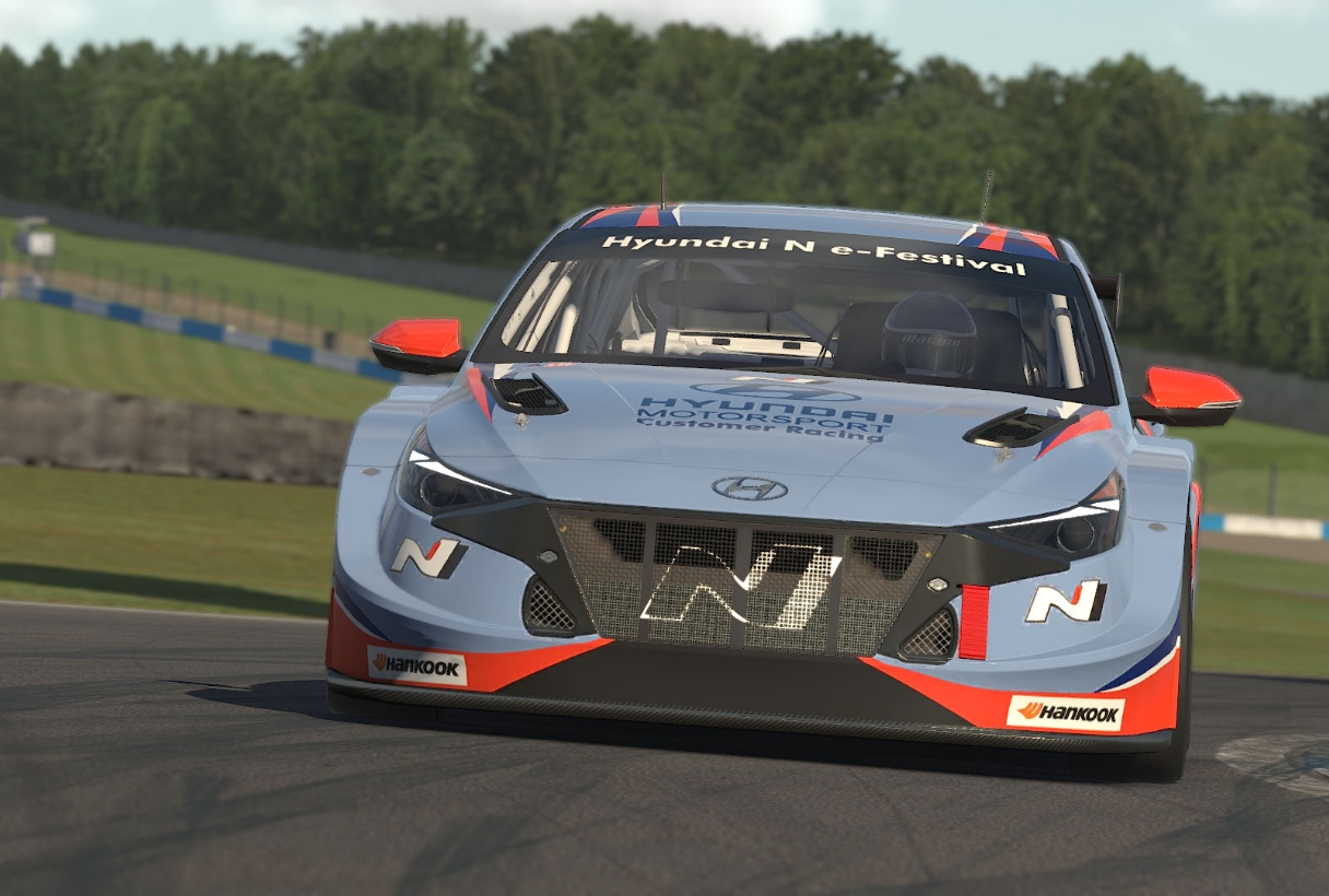 Avante race car cornering