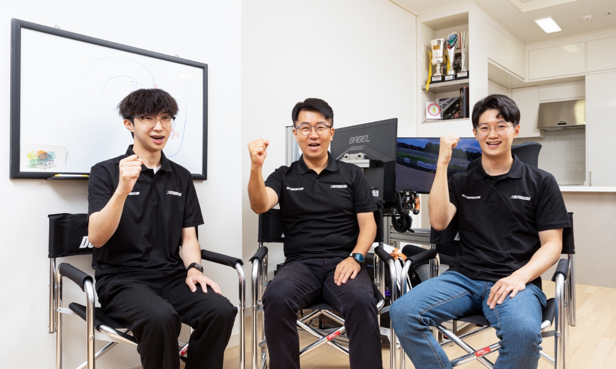 The goal of both players is to participate as Korean drivers in overseas endurance championships and win