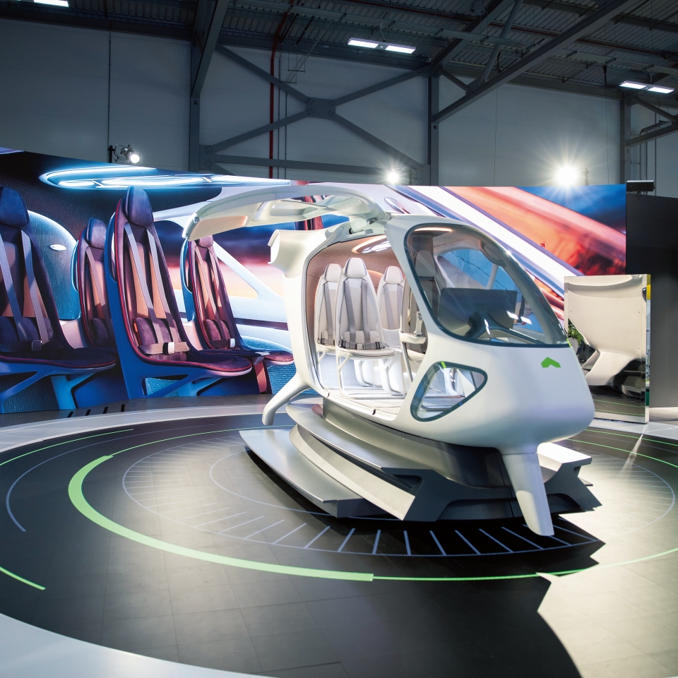 전시장에 전시 중인 AAM 기체의 모습, Supernal