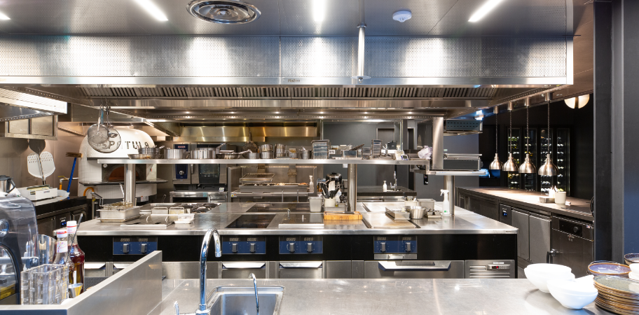 스패출러의 주방 모습