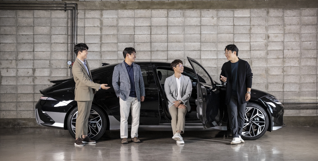 Researchers who developed mood lamp technology for IONIQ 6
