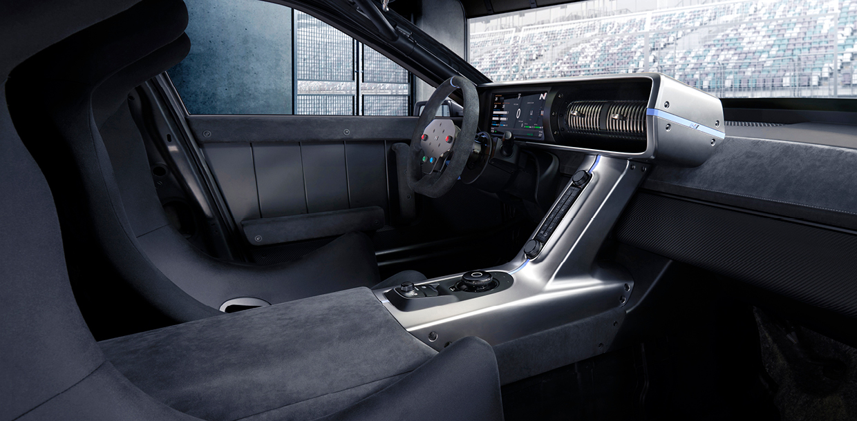 N VISION 74의 운전석 모습