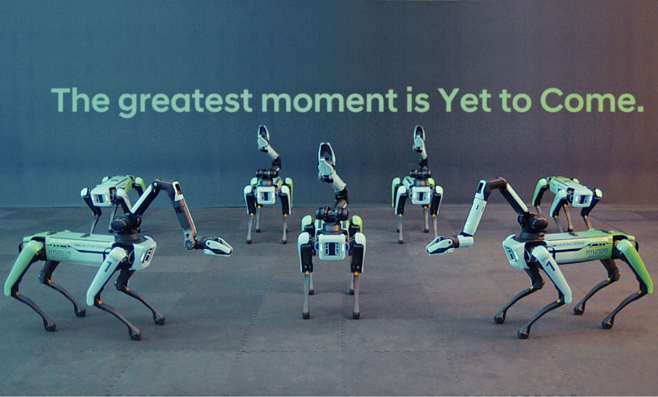 노래 맞춰 군무 중인 일곱 대의 스팟