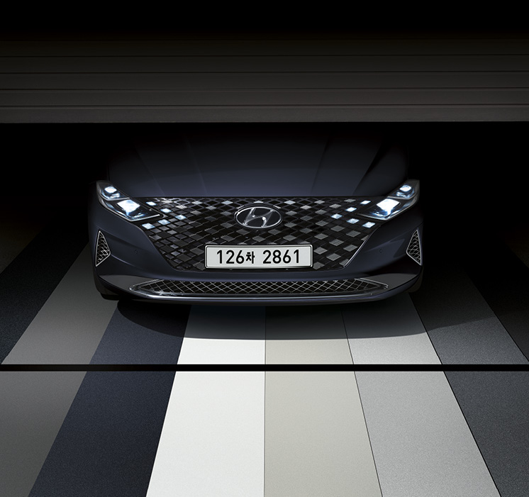 차고에서 모습을 드러내는 6세대 현대 그랜저