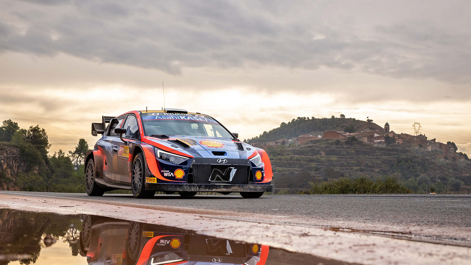 yundai i20 N Rally 1 in motion in Rally Spain