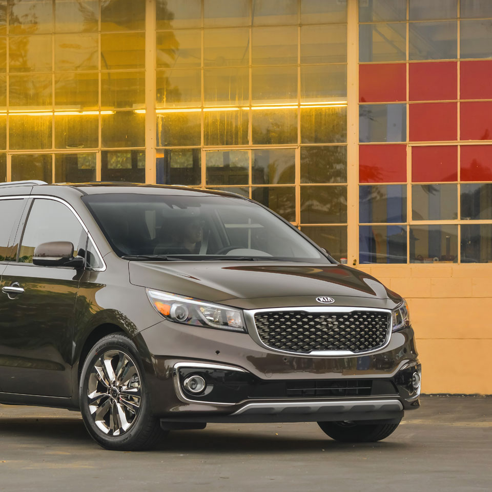 Kia sedona named must test drive vehicle for 2016 by autotrader