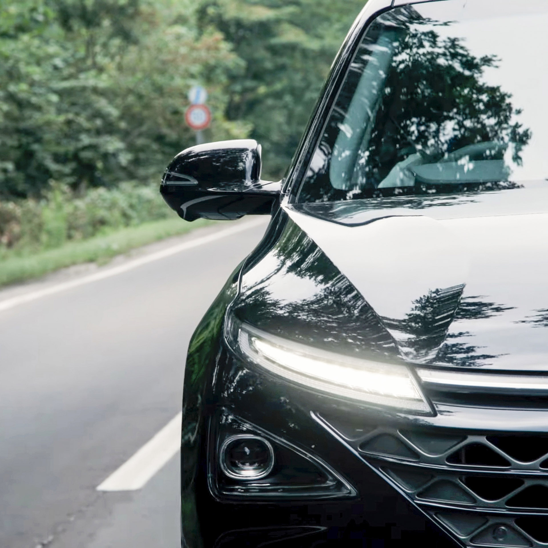 Close-up image of the front of Hyundai Nexo