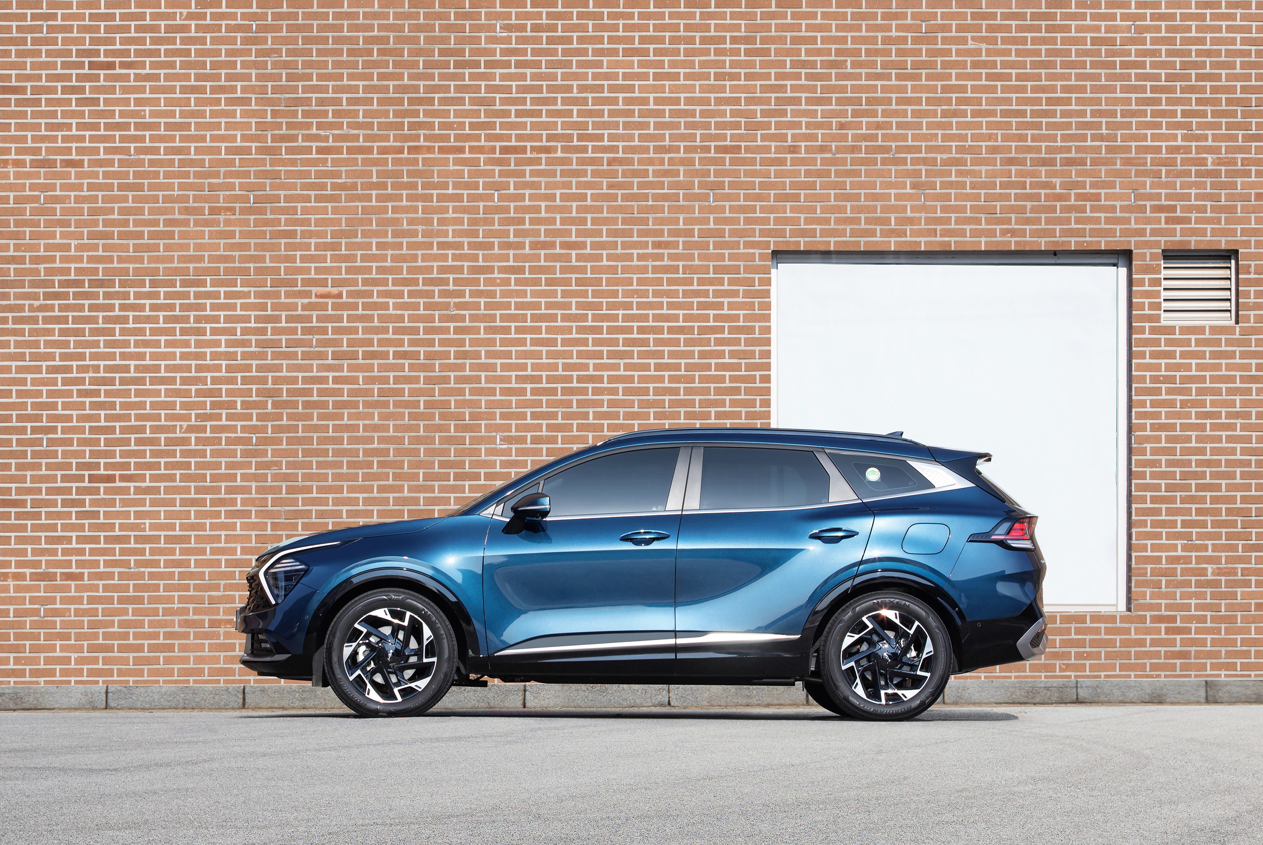 스포티지 LPi의 측면 모습 이미지