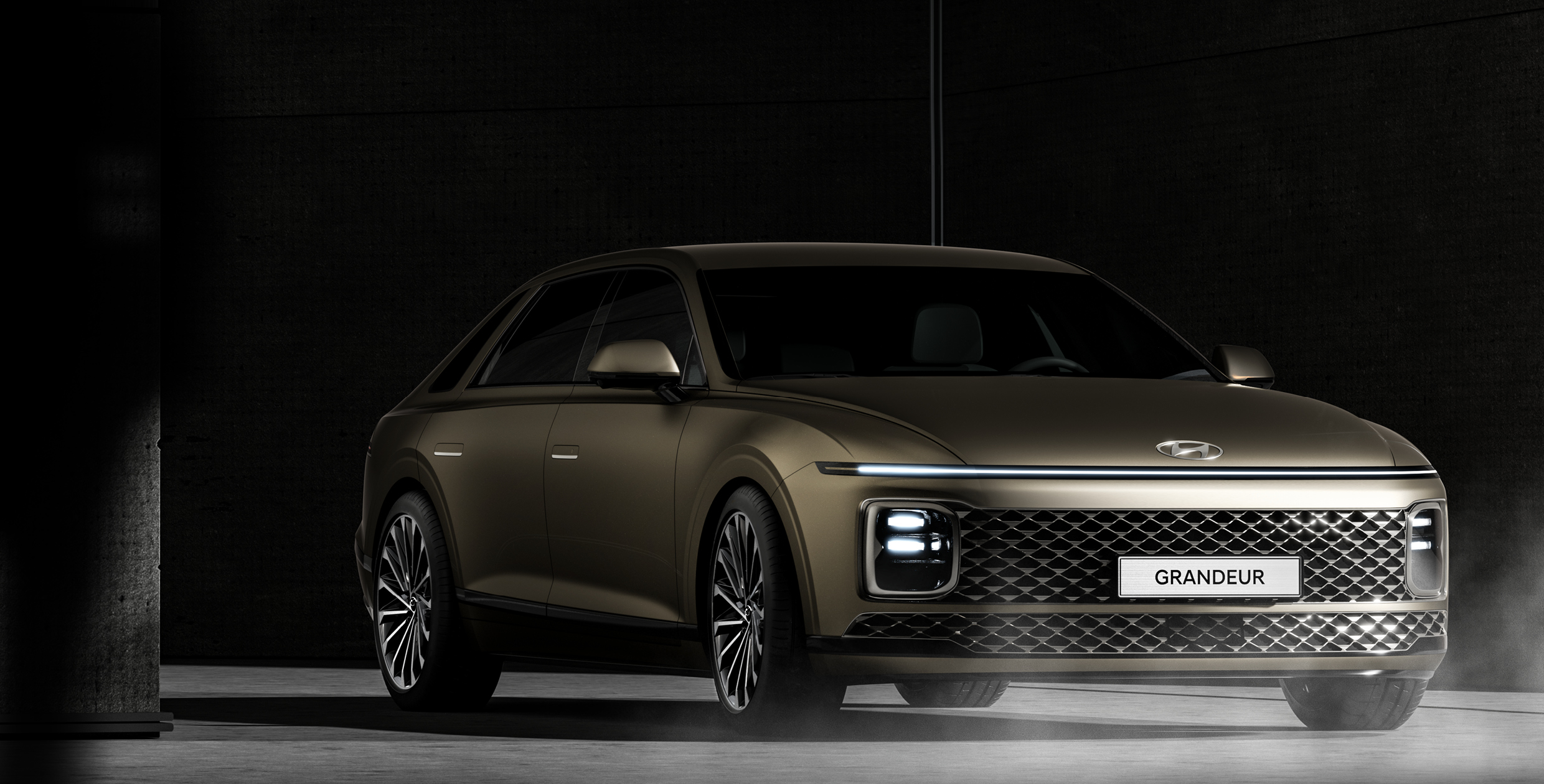 그랜저 전측면 이미지