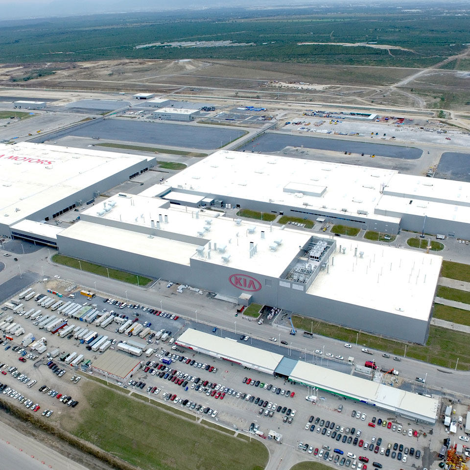 kia-motors-concludes-construction-on-first-manufacturing-plant-in-mexico