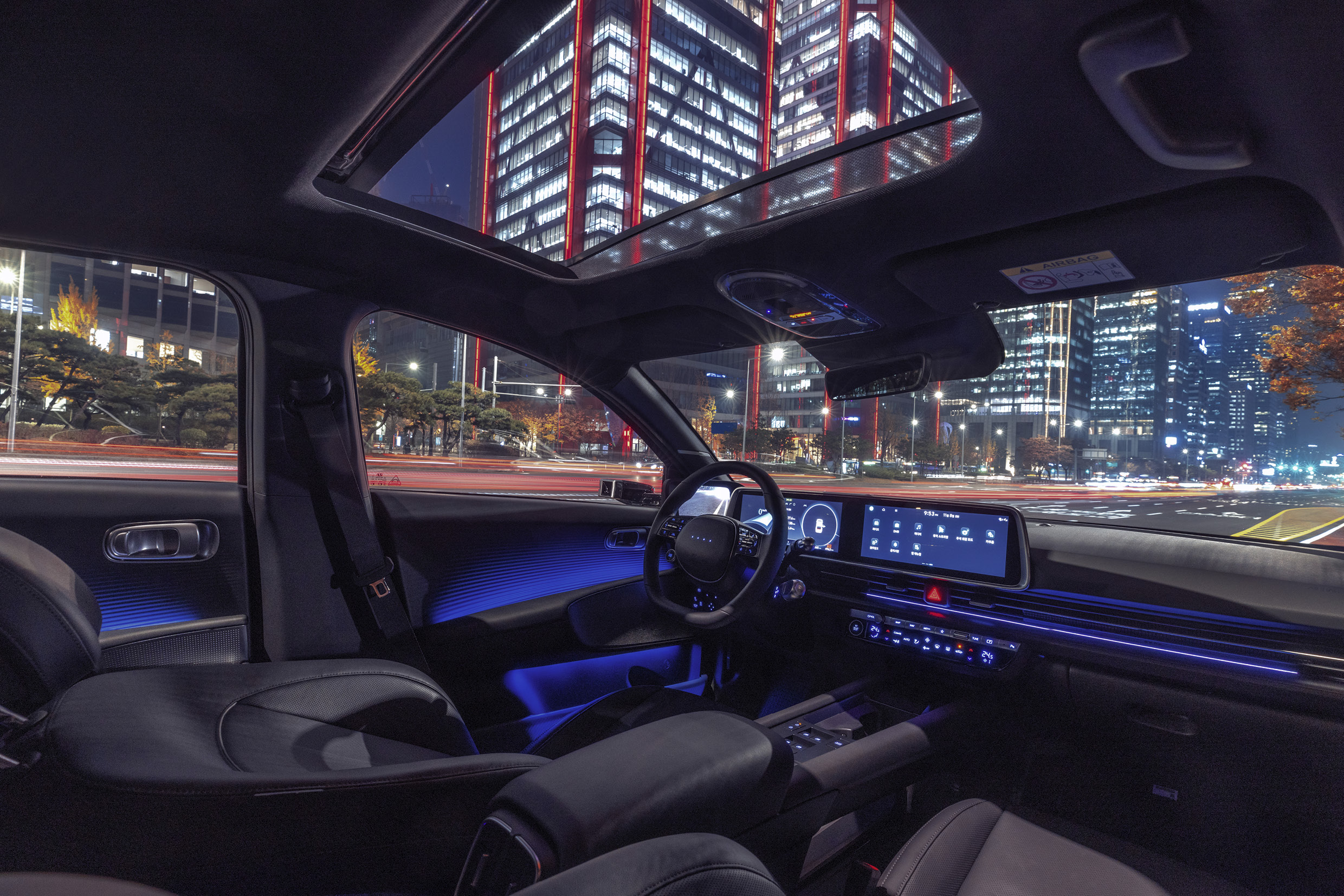 여의도 빌딩숲과 아이오닉 6