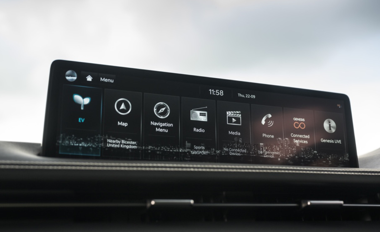 GV70 전동화모델의 인포테인먼트 화면