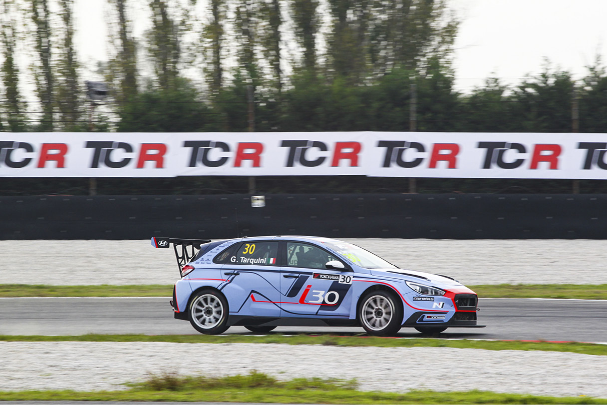 i30 N TCR의 주의 모습