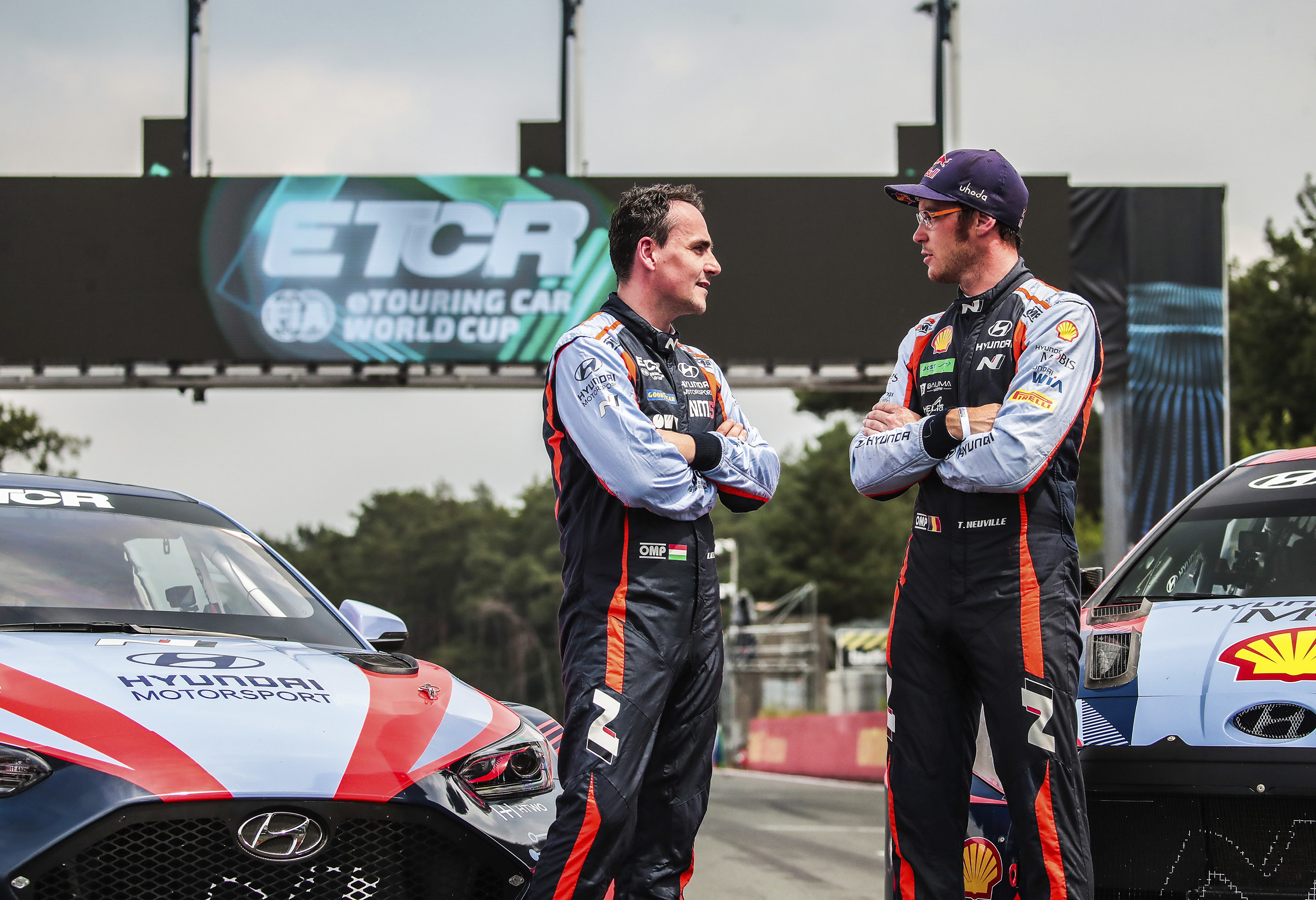 벨로스터 N ETCR과 레이싱 선수