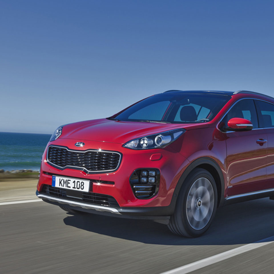 Kia unveils all new sportage and optima at 2015 frankfurt international