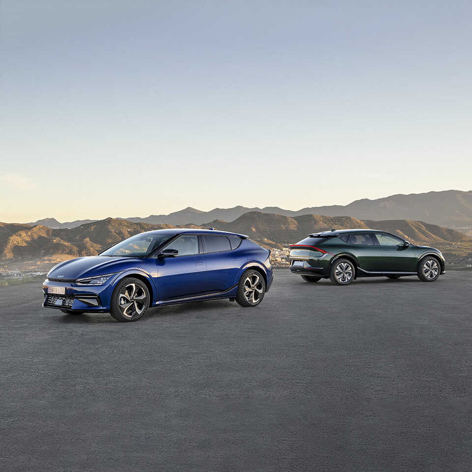 기아 EV6 전측면과 후측면