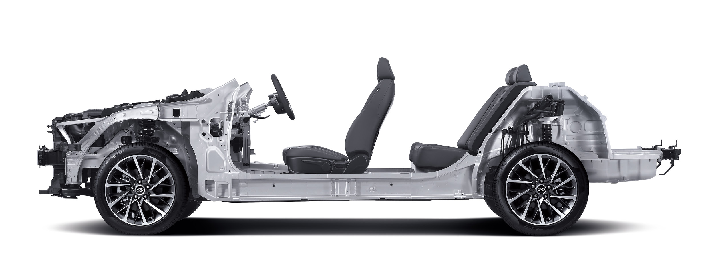 3세대 플랫폼의 차체 일부와 섀시를 강조한 시제품