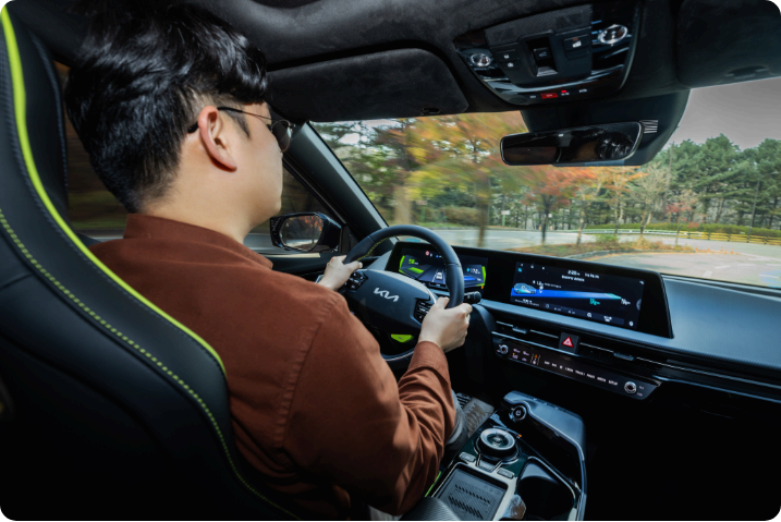 Researcher Yoon Kyung-ho driving the Kia EV6 GT
