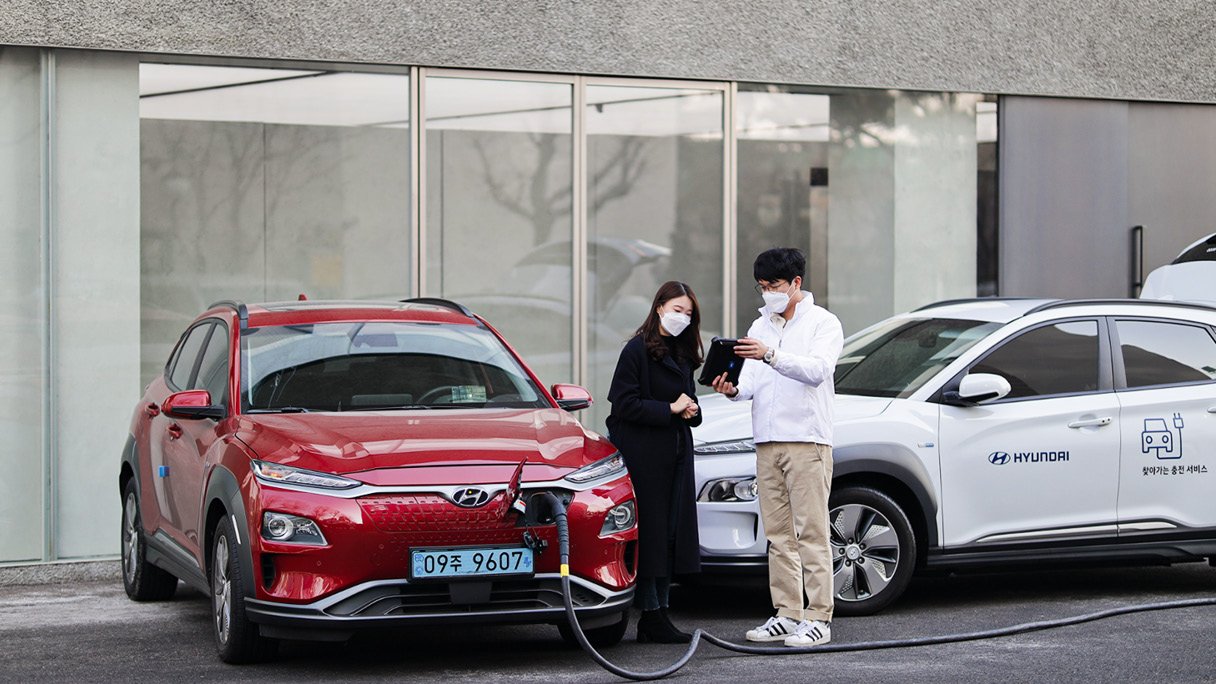 찾아가는 충전 서비스가 어떻게 이루어지는지 보여주는 모습
