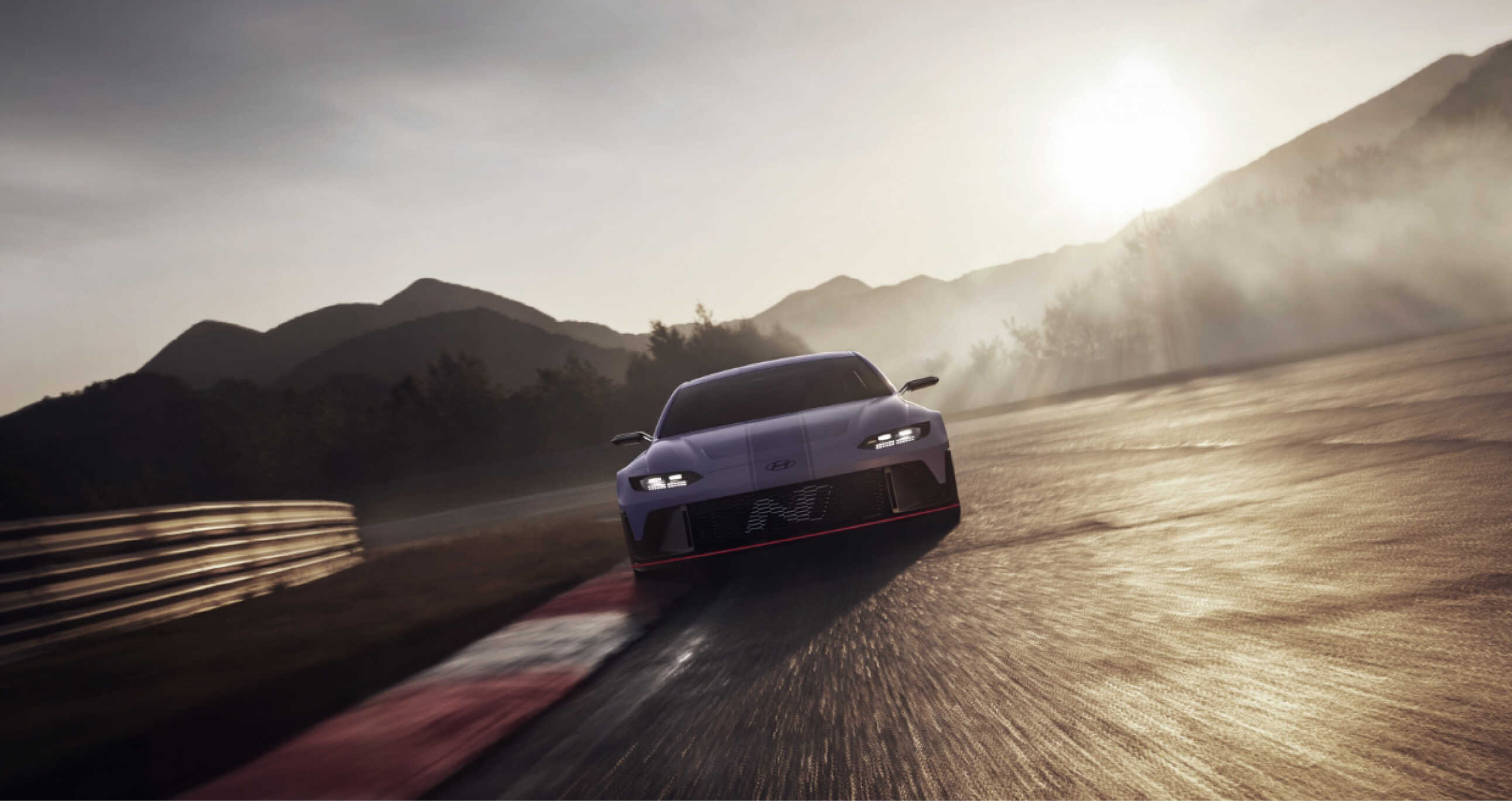 현대차 RN22e가 서킷을 주행하는 모습