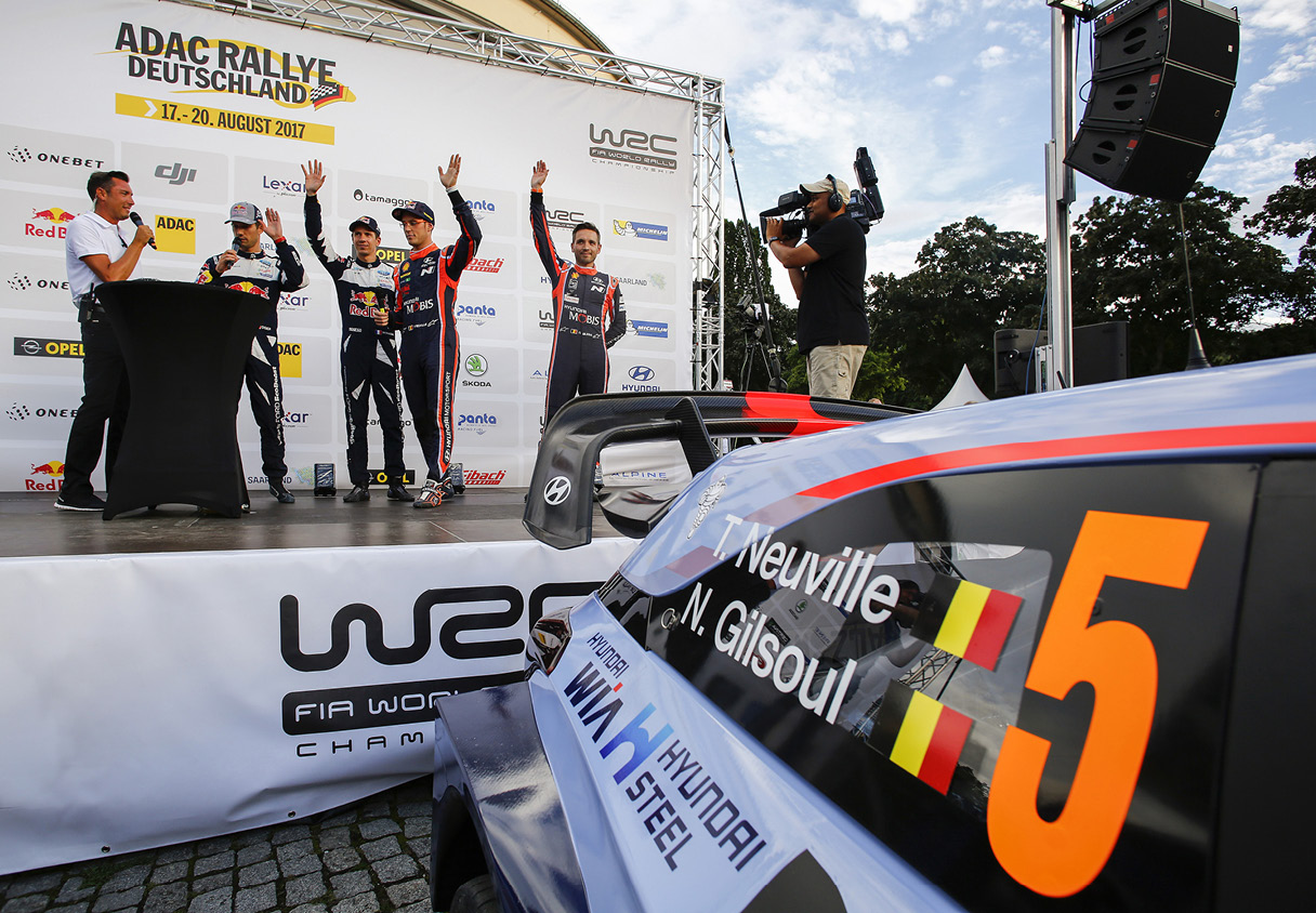 Hyundai Motorsport drivers cheering