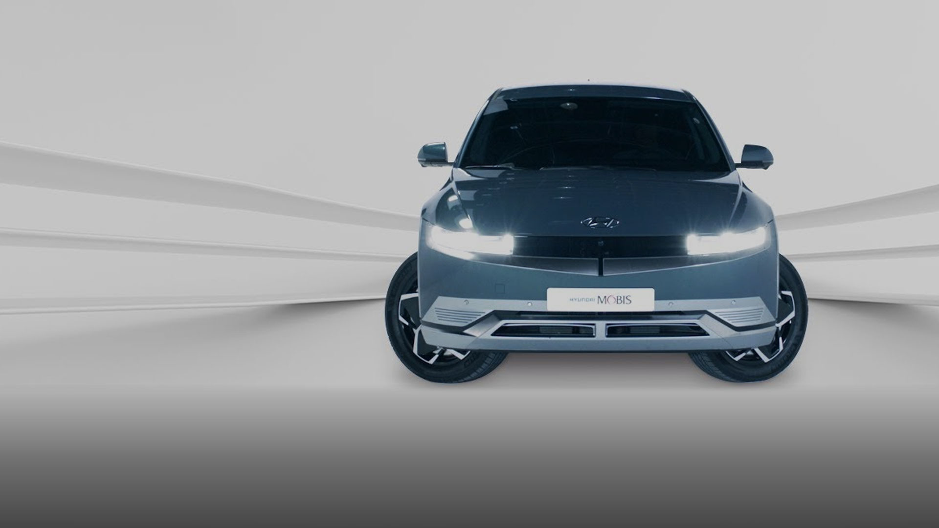 Experience the Next Level Technology, the e–Corner System 
