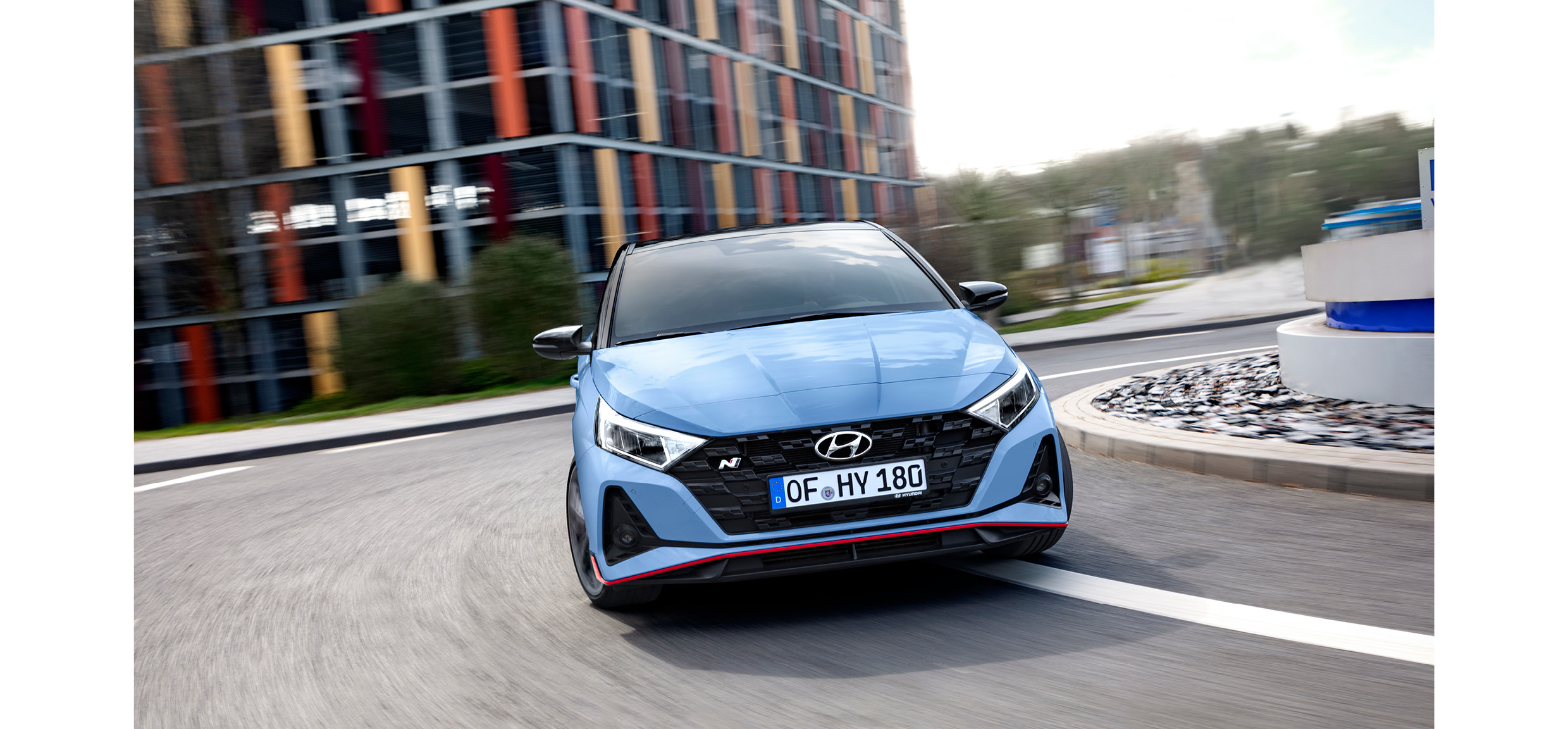현대차 i20 N이 주행하는 모습