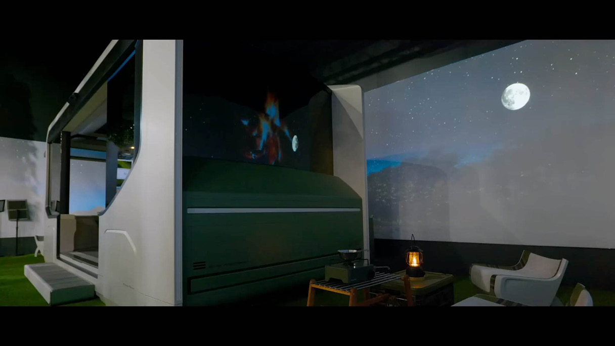 엠비전 hi의 원거지 조작 기술을 시연하는 모습