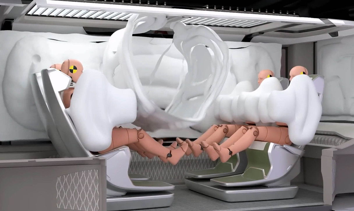 엠비전 hi가 제시하는 새로운 에어백 기술의 원리를 설명하는 모습