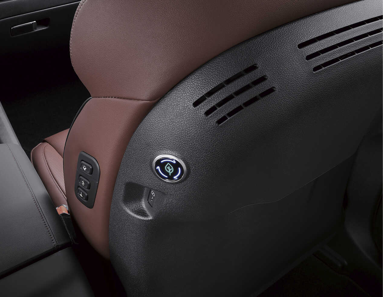 Rear view of the passenger seat equipped with a genuine air purifier