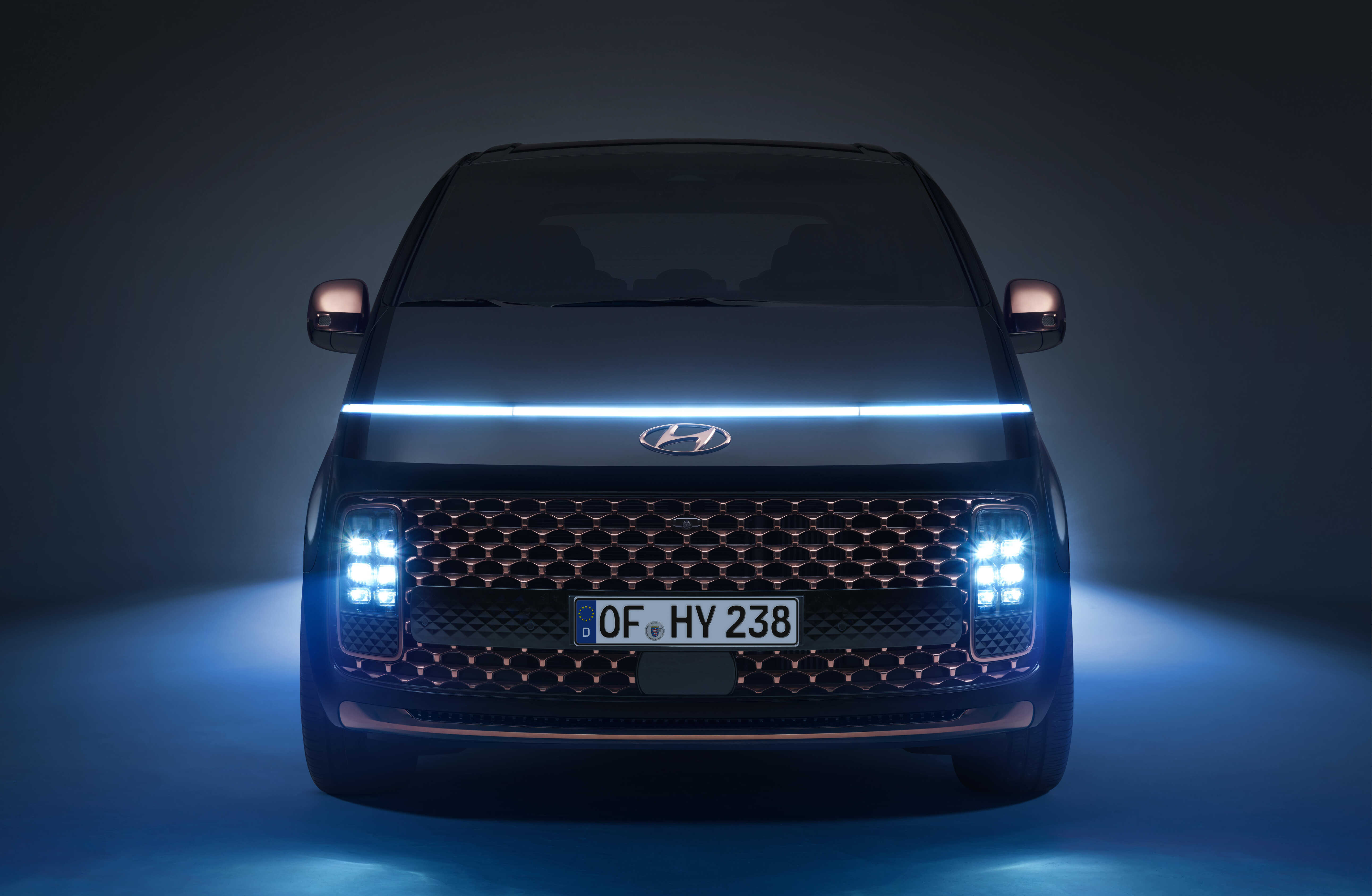 현대자동차 스타리아의 앞모습