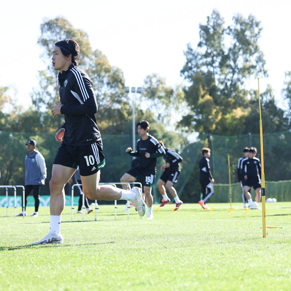 전북 현대 조규성 선수가 그라운드를 뛰는 모습