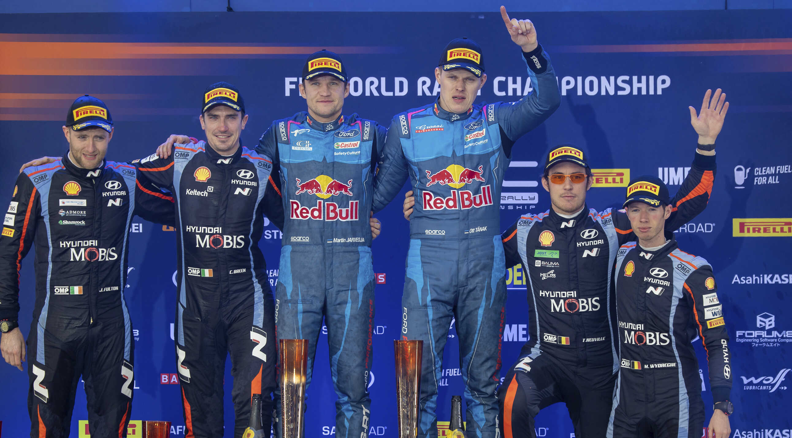 Team Hyundai on the podium with 2nd and 3rd place