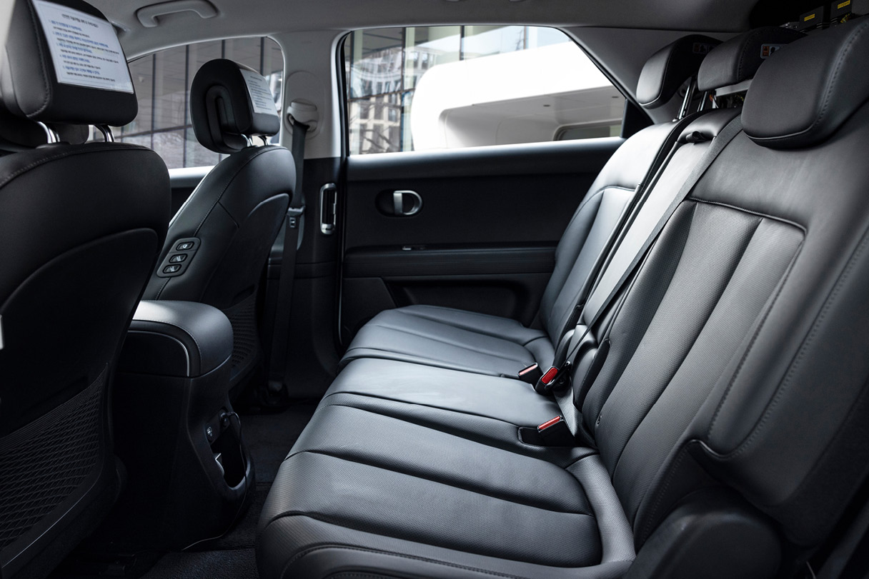 로보라이드 시범 운행 중인 아이오닉 5의 2열 모습