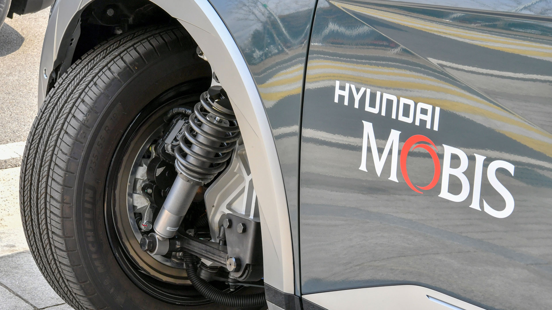 현대모비스,  ‘車바퀴로 들어간 전기모터’ 인휠시스템 기술 개발!