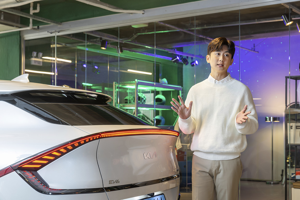 senior researcher Kangho Jung explains behind the EV6 GT