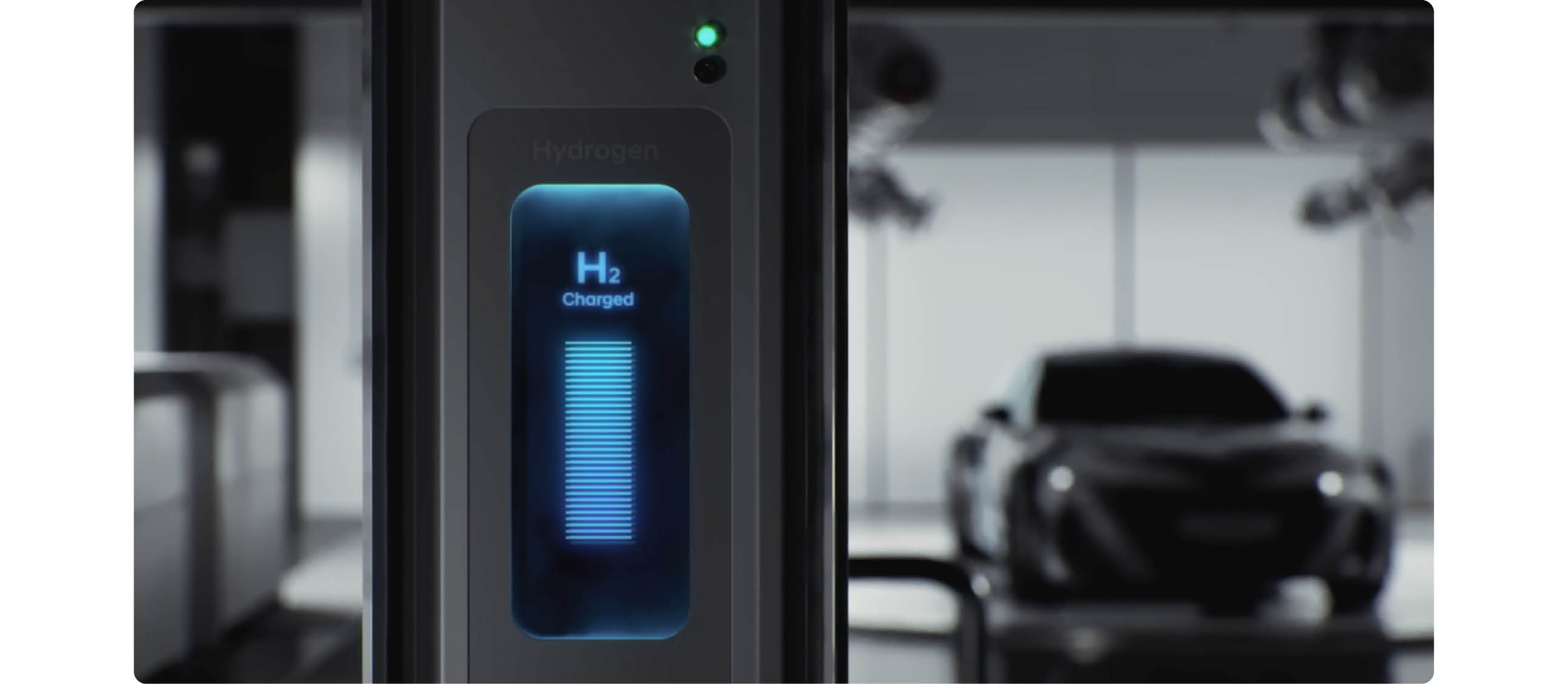 수소 연료를 충전 중인 비전 FK