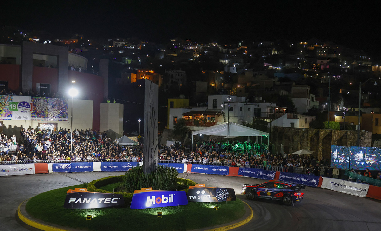 Hyundai i20 N Rally 1 speeding up at Rally Mexico