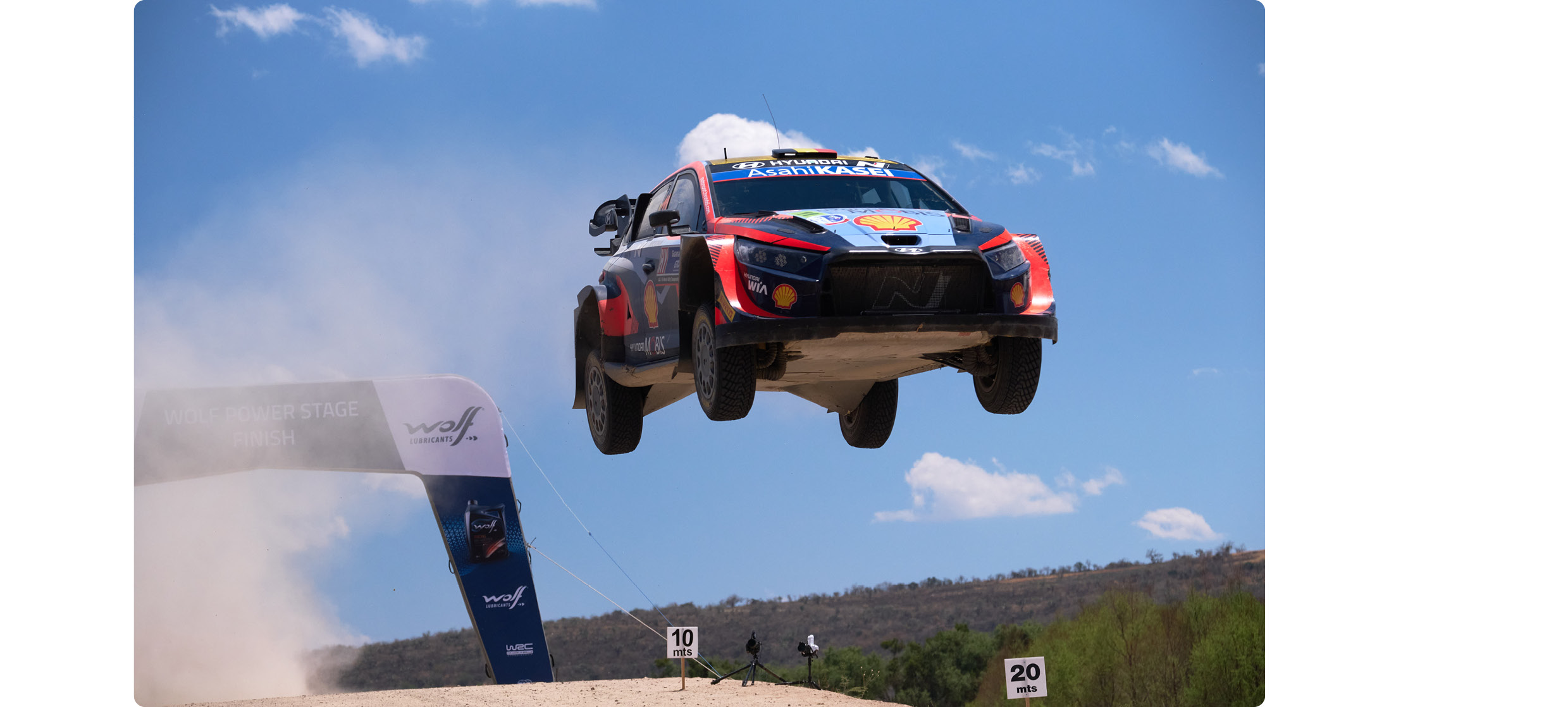 Hyundai i20 N Rally 1 speeding up at Rally Mexico