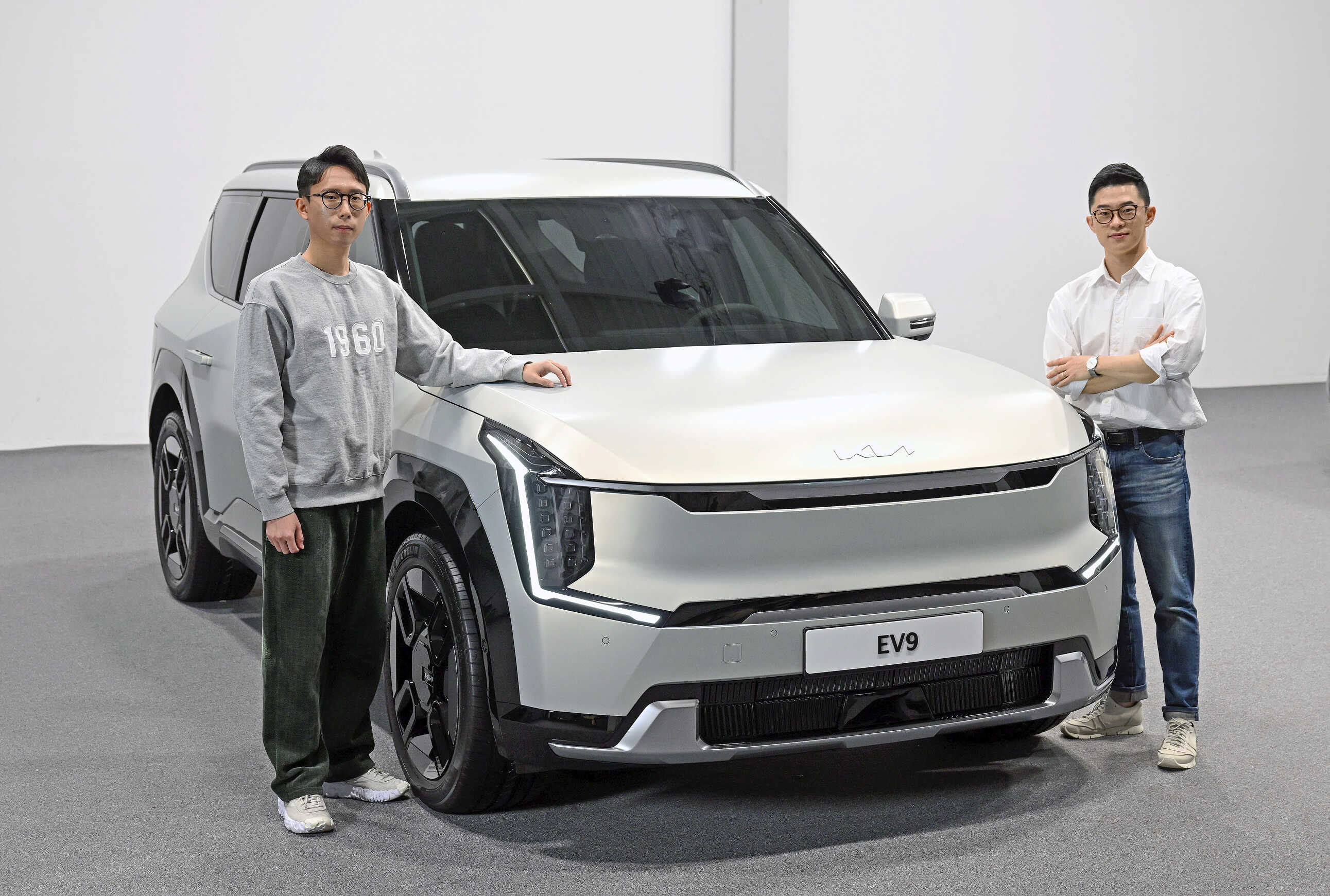 The designers who designed the exterior of the Kia EV9