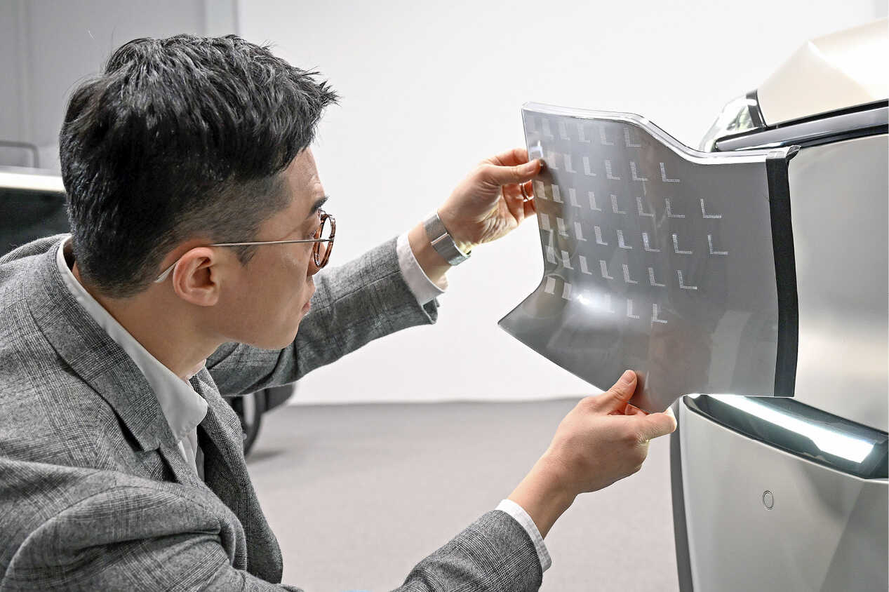 The designers who designed the lamps of the Kia EV9