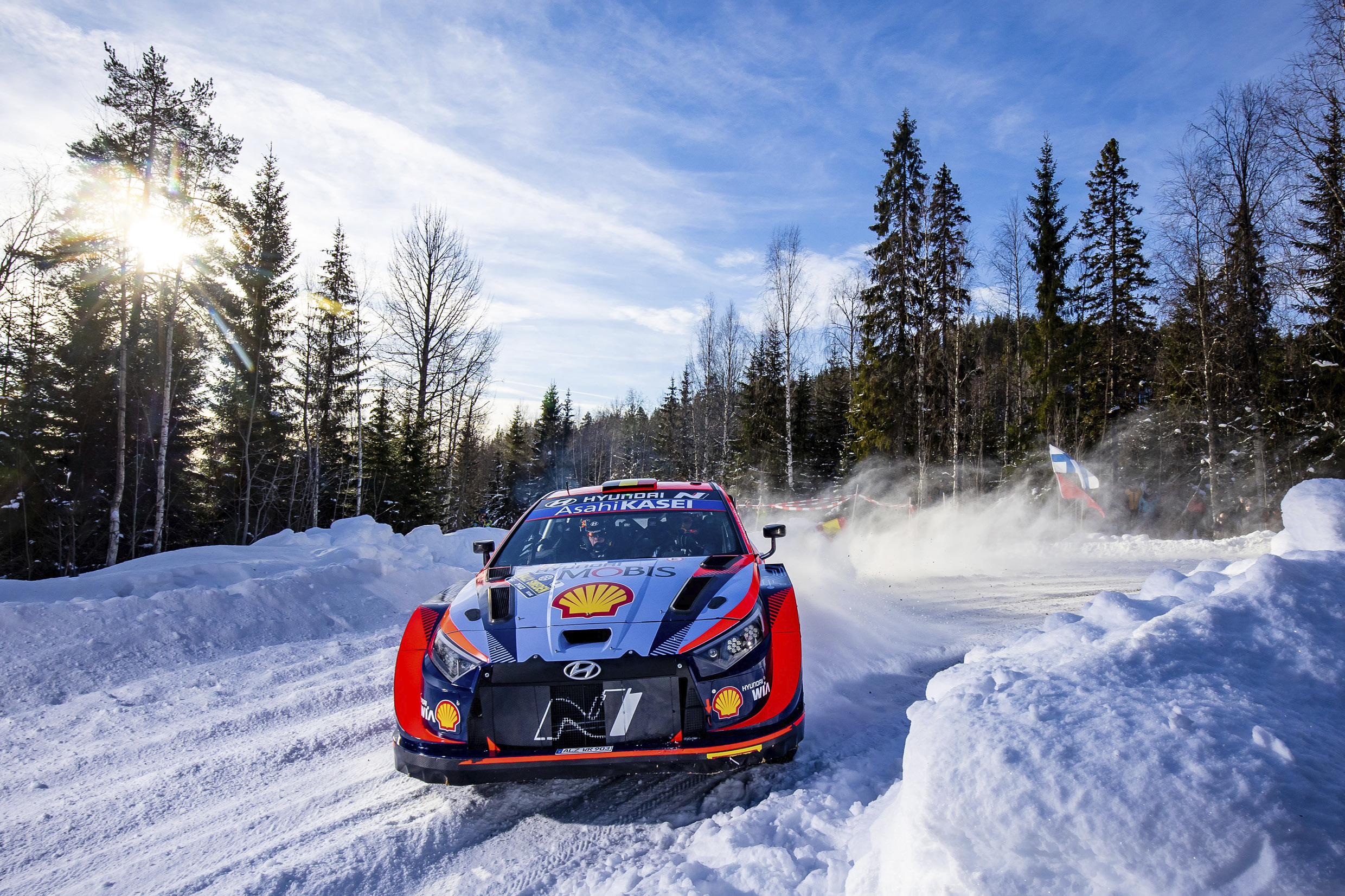 Hyundai rally car running in the snow