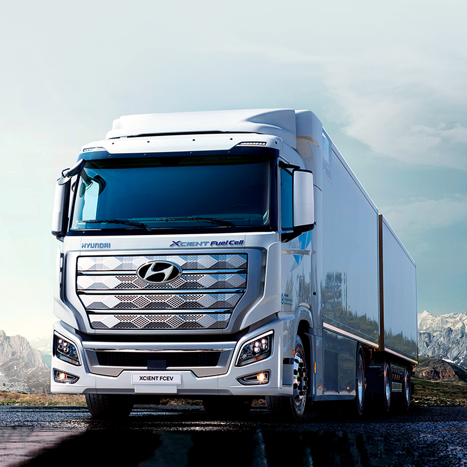 ㅌ자연 속에 놓여 있는 엑시언트 FCEV