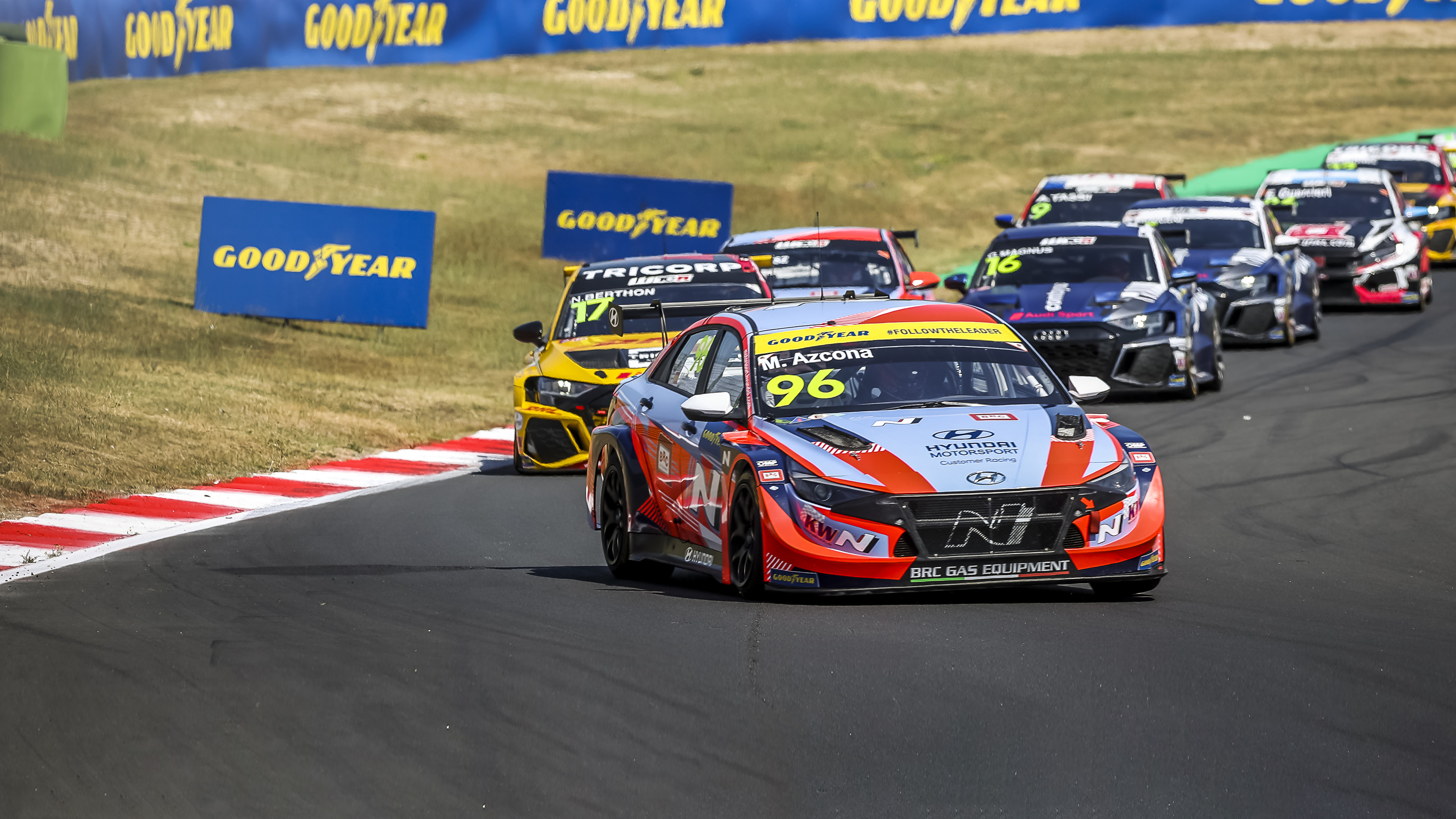 WTCR 경기가 진행 중인 서킷의 모습