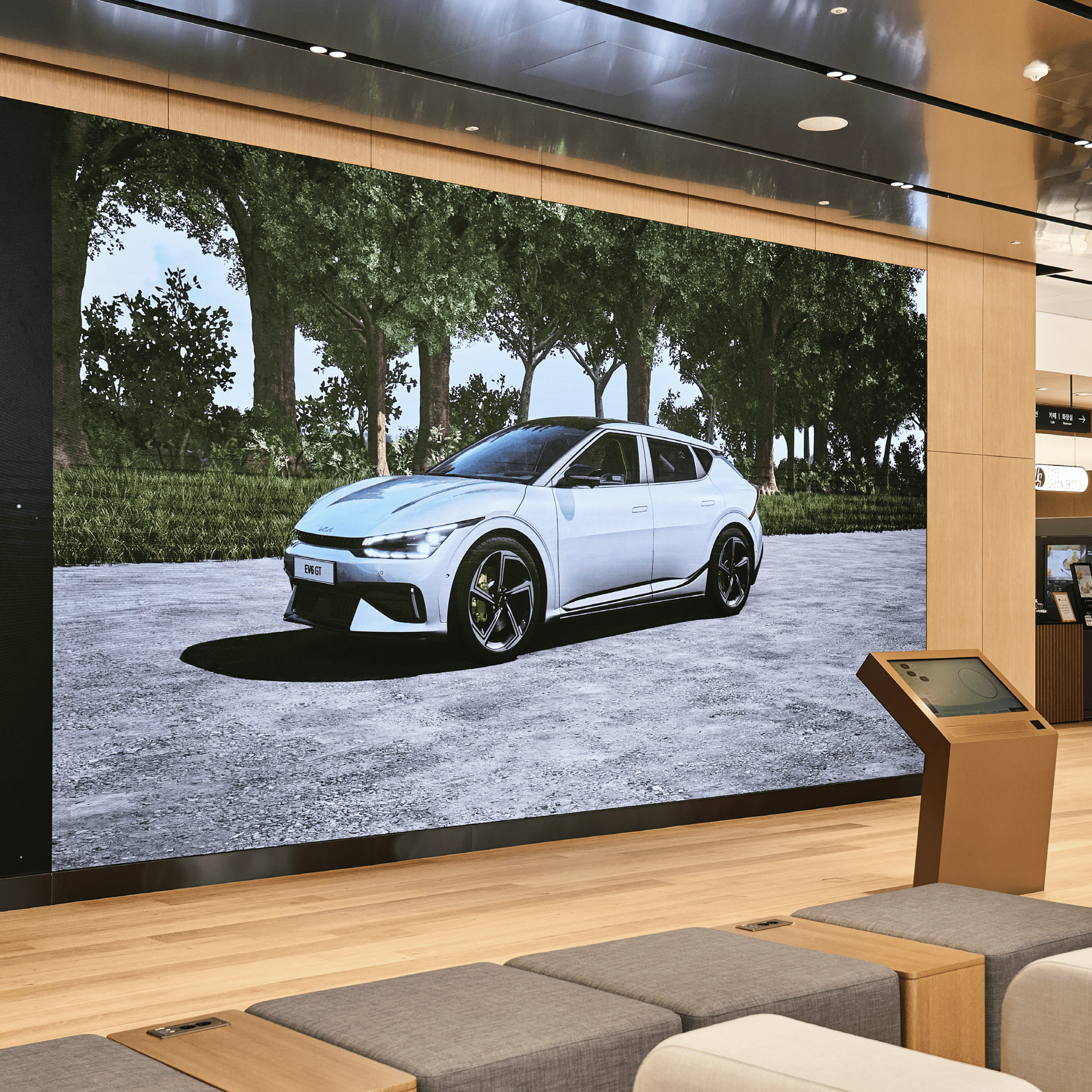 인천 플래그십 스토어의 라이브 스케치