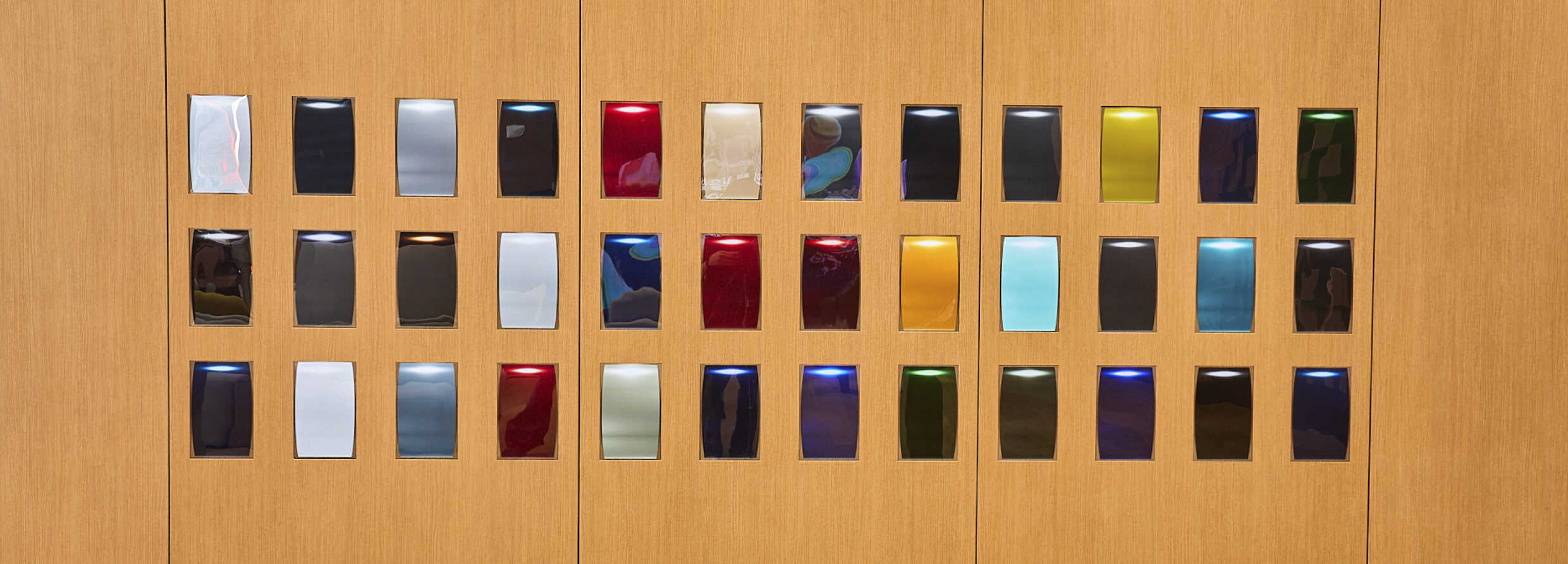 기아 인천 플래그십 스토어의 디지털 컬러 컬렉션