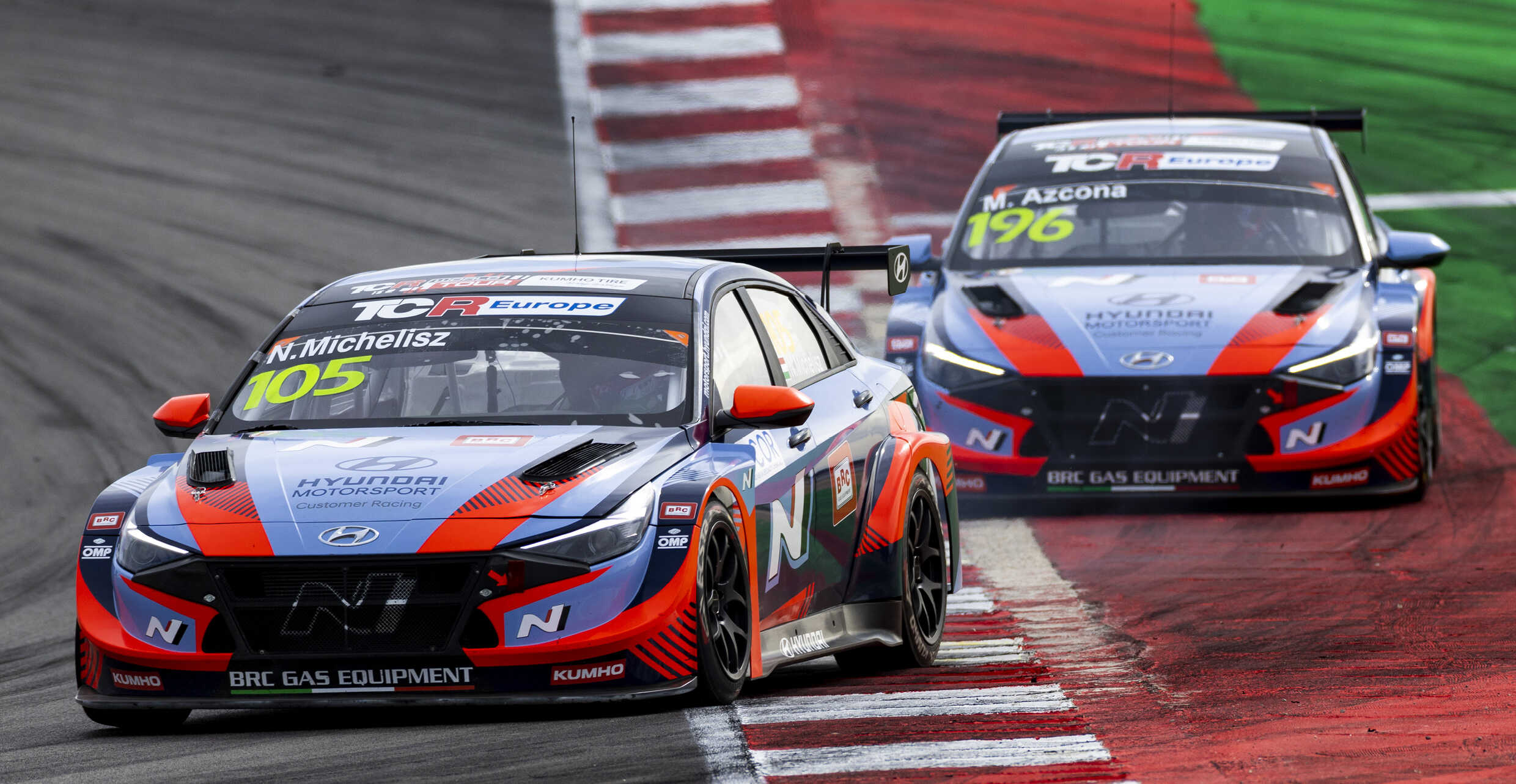 현대자동차 아반떼 N TCR의 주행 모습