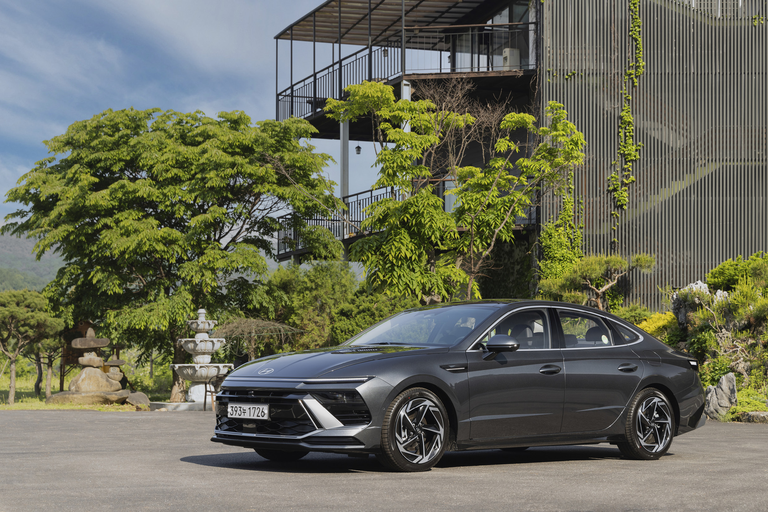 현대자동차 쏘나타 디 엣지의 모습