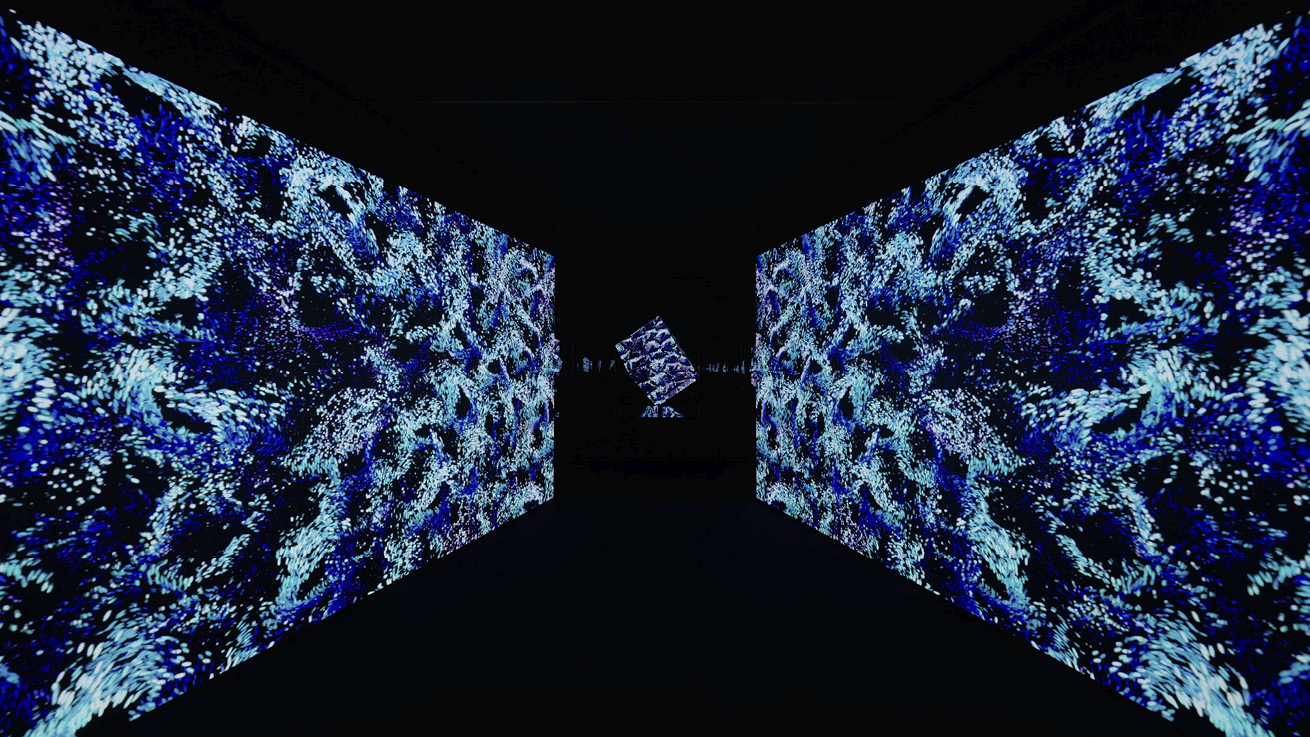 오퍼짓 유나이티드 전시 모습