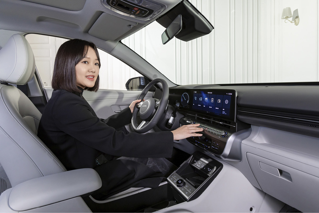 Senior researcher Sun-hoi Mun, who designed the cabin space for the All-New Kona at Hyundai, explains: